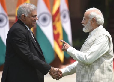 NEW DELHI INDIA 21 HAZİRAN 2023 Sri Lanka Başkanı Ranil Wickremesinghe Başbakan Narendra Modi ile Hyderabad Evi 'nde 21 Temmuz 2023 tarihinde Yeni Delhi Hindistan' da yaptığı görüşme öncesinde Sri Lanka Başkanı iki günlük bir ziyaret için Hindistan 'a gitti.
