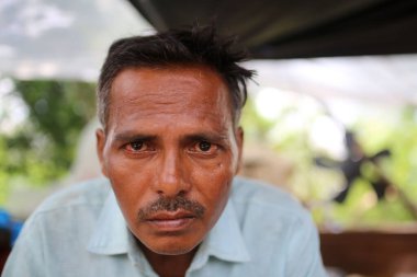 NEW DELHI INDIA 24 Temmuz 2023 Geçici çadırlarda yaşayan insanları etkileyen tufan Vikas Marg ITO 'da 24 Temmuz 2023' te Yeni Delhi Hindistan 'da Salman Ali Hindustan Times