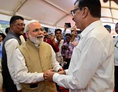 MUMBAI INDIA 28 Temmuz 2023 Vikas Mahante Shri Narendra Modi görünümü Balasaheb Thorat ile etkileşim Maharashtra montaj oturumu sırasında 28 Temmuz 2023 Mumbai Hindistan fotoğraf Anshuman Poyrekar Hindustan Times