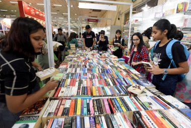 YENİ DELHI INDIA 29 HAZİRAN 2023 Hindistan Ticaret Teşvik Örgütü ITPOat 11 Nolu Pragati Meydan Salonu tarafından düzenlenen 27. Delhi Kitap Fuarı 'nı 29 Temmuz 2023' te Sonu Mehta Hindustan Times tarafından Yeni Delhi 'de ziyaret edildi.