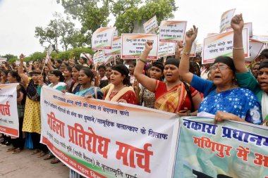 PATNA INDIA 29 Temmuz 2023 Loktantrik Üyeleri Jan Pahal, 29 Temmuz 2023 'te Santosh Kumar Hindustan Times tarafından çekilen ve Buda Smriti Parkı' ndaki kadın ve Manipur vahşetine karşı Mahila Pratirodh yürüyüşünü protesto etti.