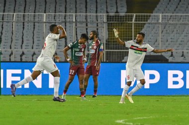 KOLKATA INDIA SEPTEMBER 23 Eylül 2024 Kuzey Doğu UF oyuncuları, 23 Eylül 2024 tarihinde Salt Gölü Stadyumu 'nda oynanan ISL karşılaşmasında Mohun Bagan SG' ye gol attıktan sonra, Samir Jana Hindustan Times tarafından çekilmiştir.