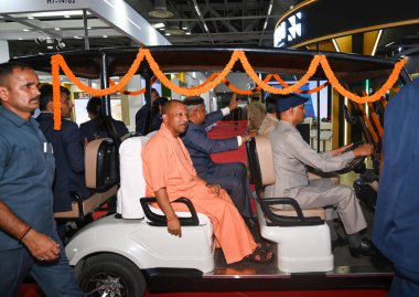 Uttar Pradesh Uluslararası Ticaret Fuarı UPITS 'in ikinci açılış töreninde Hindistan Cumhurbaşkanı Yardımcısı Jagdeep Dhankhar ve Uttar Pradesh Genel Sekreteri Yogi Adityanath, Uttar Pradesh Uluslararası Ticaret Fuarı UPITS' in 25 Eylül 2024 'de Hindistan Expo C