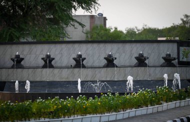 NEW DELHI INDIA 31 AĞUSTOS 2023 Shivling Çeşmeleri 31 Ağustos 2023 tarihinde Palam 'da yapılacak G20 zirvesi öncesinde 9 ve 10 Eylül tarihleri için planlanan G20 Zirvesi' ne hazırlanmak üzere Yeni Delhi Hindistan 'da kurulmuştur.