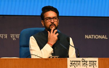 NEW DELHI INDIA 29 AĞUSTOS 2023 Birlik Bakanı Anurag Singh Thakur, 29 Ağustos 2023 tarihinde Yeni Delhi Hindistan 'da Arvind Yadav Hindustan Times tarafından çekilmiştir.