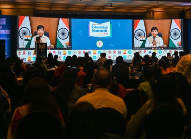 YENİ DELHI INDIA AĞUSTOS 28 AĞUSTOS 2023 Subash Sarkar Devlet Eğitim Bakanı. Hindistan Hükümeti, 28 Ağustos 2023 'te Yeni Delhi Hindistan' da düzenlenen 2023 Hindistan Zaman Eğitim Zirvesi sırasında video konferansı sırasında delegelere hitaben bir konuşma yaptı.