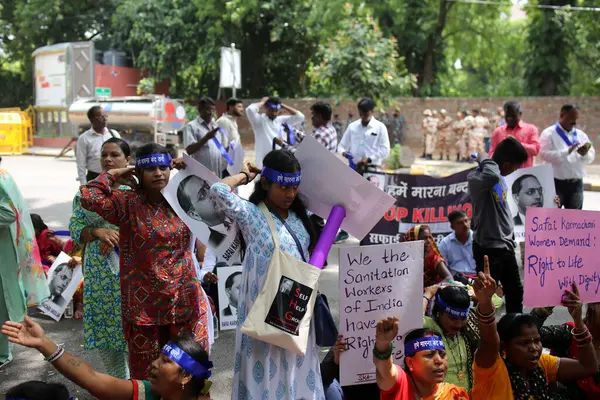 stock image NEW DELHI INDIA AUGUST 28 2023 Safai Karmachari Andolan workers along with family members of the people who were killed in sewer and septic tanks stage a protest against Central government during Stop Killing Us campaign at Jantar Mantar on August 28