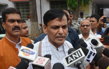 PATNA INDIA AUGust 25 Ağustos 2023 Birlik Bakanı Nityanand Rai, 25 Ağustos 2023 'te Patna Hindistan' da BJP ofisi önünde basın mensuplarıyla konuştu. Fotoğraf: Santosh Kumar Hindustan Times