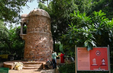 NEW DELHI INDIA 17 AĞUSTOS 2023 Lodhi Garden 'daki Kule yenileme çalışmaları 17 Ağustos 2023' te Yeni Delhi Hindistan Fotoğrafı: Vipin Kumar Hindustan Times