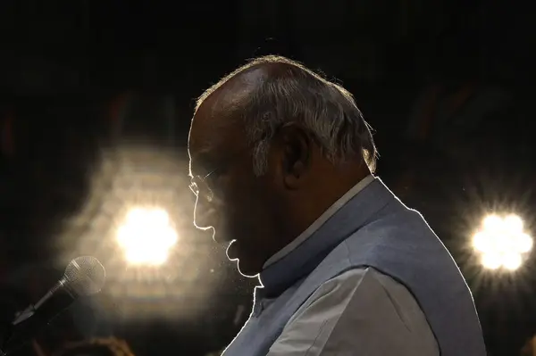 stock image NEW DELHI INDIA AUGUST 17 2023 Mallikarjun Kharge Congress National President addressing the Mahila Congress Block presidents and office bearers during a 2 day National Convention of Mahila Congress at Talkatora Stadium on August 17 2023 in New Delhi