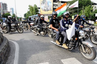 NAVI MUMBAI INDIA AUGust 13 Ağustos 2023 Tiranga Bike rallisi CBD Belapur 'dan Shivaji Maharaj Chowk Vashi' ye Macros Veteran Vakfı tarafından 13 Ağustos 2023 'te Vashi' de düzenlenen Bağımsızlık Günü vesilesiyle Bachchan Kumar Hin tarafından Hindistan 'da çekilmiştir.