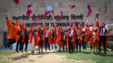 Yeni DELHI INDIA AĞUSTOS 12 2023 Hint Teknoloji Enstitüsü Kongresi sırasında katılan öğrenciler 12 Ağustos 2023 'te Sanchit Khanna Hindustan Times tarafından Yeni Delhi' de düzenlenen tören sonrasında Delhi IIT Delhi 'ye tezahürat yaptılar.