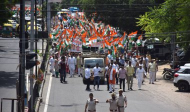 GURUGRAM INDIA 12 AĞUSTOS 2023 BJP liderleri ve işçileri, Azadi Amrit Mahotsav 'ın Aggarwal Dharamshala yakınlarındaki sivil yol kutlamaları kapsamında 12 Ağustos 2023' te Parveen Kumar Hindu tarafından çekilen Gurugram Hindistan 'da gerçekleştirilmiştir.