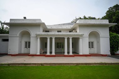 NEW DELHI INDIA 8 AĞUSTOS 2023 12 Tughlak Lane 'deki Hükümet Bungalovu görüşü, 2019 Au' daki iftira davasında tutukluluğunun ardından Lok Sabha milletvekili olarak göreve geri getirilen Kongre Başkanı Rahul Gandhi 'ye verildi.