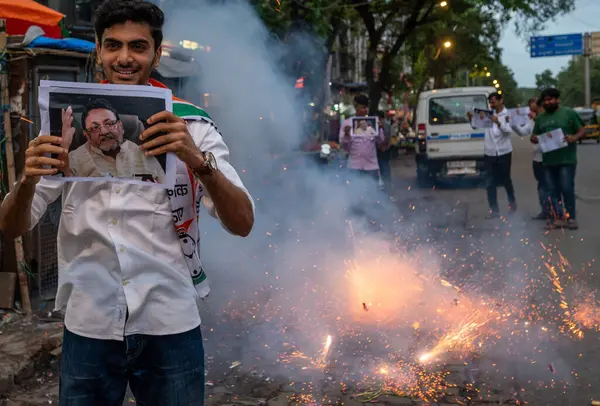 stock image MUMBAI INDIA AUGUST 11 2023 NCP workers of Ajit Pawar group celebrate at Ghatkopar after former Maharashtra minister Nawab Malik has been granted interim bail for two months on medical grounds by the Supreme Court on August 11 2023 in Mumbai India Ph