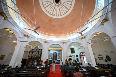 NEW DELHI INDIA 6 AĞUSTOS 2023 Yenilenmiş ve restore edilmiş 187 yaşındaki St. James Kilisesi 'nin Yeni Delhi Hindistan' daki 6 Ağustos 2023 tarihli St. James Kilisesi 'nin onarım ve yenileme çalışmaları Delhi Kalkınma Dairesi tarafından yapılmıştır. 