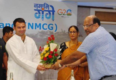 PATNA INDIA AUGUST 4 2023 Bihar Minister Tej Pratap Yadav being honoured during National Mission for Clean Ganga NMCG workshop at Hotel Chanakya on August 4 2023 in Patna India Photo by Santosh Kumar Hindustan Times clipart