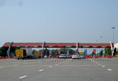 GREATER NOIDA INDIA AĞUSTOS 12023 Agra Greater Noida Yamuna otoyolunun 1 Ağustos 2023 'teki görüntüsü Büyük Noida Hindistan Fotoğrafı: Sunil Ghosh Hindustan Times 