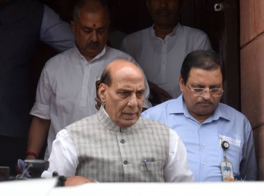 NEW DELHI INDIA AUGust 3. 2023 Birlik Savunma Bakanı Rajnath Singh 3 Ağustos 2023 tarihinde Yeni Delhi Hindistan Fotoğrafı: Sonu Mehta Hindustan Times