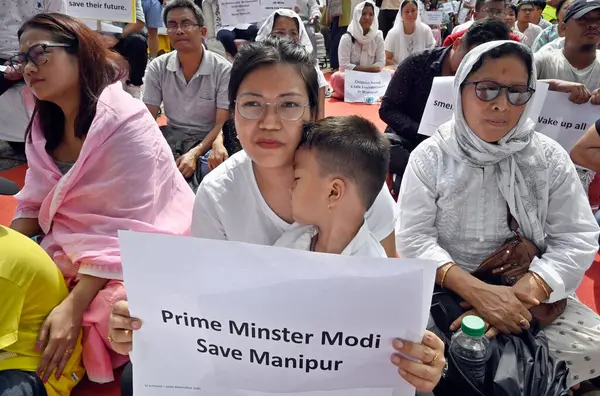 Yeni DELHI INDIA AUGust 6 Ağustos 2023 Meitei halkı ve destekçileri Delhi Meitei Koordinasyon Komitesi tarafından 6 Ağustos 2023 'te Jantar Mantar' da devam eden etnik şiddet üzerine düzenlenen protesto sırasında Sanjeev V tarafından Yeni Delhi Hindistan 'da çekilmiştir.