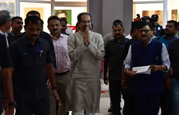 stock image MUMBAI INDIA AUGUST 5 2023 Shivsena UBT Chief Uddhav Thackeray leaves after Maha Vikas Aghadi meeting at Nehru Centre in Worli on August 5 2023 in Mumbai India NCP chief Sharad Pawar chaired a meeting of THE Maharashtra Vikas Aghadi MVA constituents 