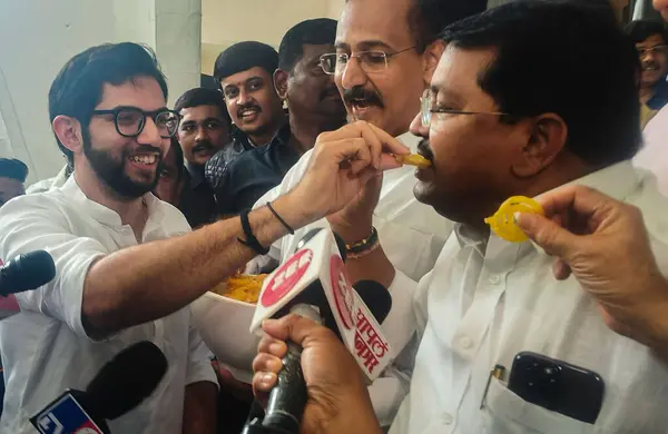 stock image MUMBAI INDIA AUGUST 4 2023 Cong MLA celebrates with Aditya Thackeray on stairs for Supreme Court decision on Cong leader Rahul Gandhi during the monsoon assembly session at Vidhan Bhavna on August 4 2023 in Mumbai India Photo by Anshuman Poyrekar Hin