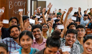 NEW DELHI INDIA SEPTEMBER 27 Eylül 2024 Öğrenciler Delhi Üniversitesi Öğrenci Birliği DUSU 2024 Hindu üniversitesinde 27 Eylül 2024 tarihinde Yeni Delhi Hindistan Fotoğrafı: Raj K Hindustan Times