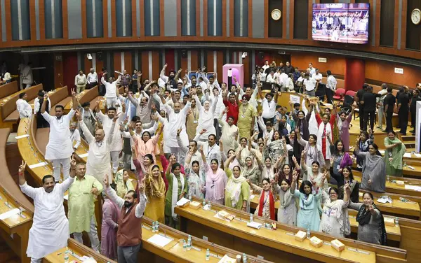 stock image NEW DELHI INDIA SEPTEMBER 27 2024 Councillors during the MCDs standing committee member election being held in the presence of Additional Commissioner Jitendra Yadav who has been appointed the Presiding Officer at MCD House at Civic Centre on Septemb