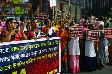 KOLKATA INDIA ECTOBER 12024 Asistan doktorlar ve diğerleri, öldürülen RG Kar doktoru için adalet ve güvenlik talebiyle 1 Ekim 2024 'te Kolkata Hindistan' da Samir Jana Hindustan Times 'ın çektiği fotoğraf: