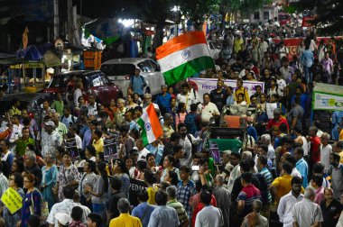 KOLKATA INDIA ECTOBER 12024 Asistan doktorlar ve diğerleri, öldürülen RG Kar doktoru için adalet ve güvenlik talebiyle 1 Ekim 2024 'te Kolkata Hindistan' da Samir Jana Hindustan Times 'ın çektiği fotoğraf: