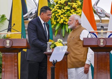 NEW DELHI INDIA ECTOBER 12024 Başbakan Narendra Modi ve Jamaika 'nın Andrew Holness Başbakanı 1 Ekim 2024 tarihinde Hyderabad House' da düzenledikleri ortak basın toplantısında