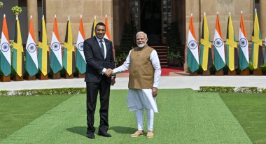 NEW DELHI INDIA ECTOBER 12024 Başbakan Narendra Modi Andrew Holness başbakanıyla 1 Ekim 2024 'te Hyderabad House' da bir araya geldi.