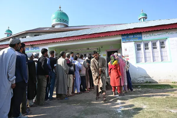 stock image BANDIPORA INDIA OCTOBER 1 2024 A man come out of the polling station after casting his vote during the third and final phase of the Jammu and Kashmir assembly election on October 1 2024 in Bandipora India Photo By Waseem Andrabi Hindustan Times