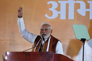 NEW DELHI INDIA 8 Ekim 2024 Başbakan Narendra Modi 8 Ekim 2024 tarihinde Yeni Delhi Hindistan 'da yapılan BJP genel merkezinde yapılan Haryana Meclis seçimlerini kazandıktan sonra parti çalışanlarına seslendi. 