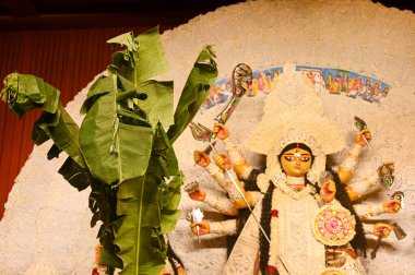 NOIDA INDIA OCTOBER 10 2024 Devotees worship Goddess Durga on Saptami day at Noida Kale Bari Sector 26 on October 10 2024 in Noida India The festival of Durga Puja is often referred to as Durgotsav which honors Goddess Durga The term Durgotsav refers clipart