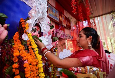 CHANDIGARH INDIA OCTOBER 13 2024 Women offer prayers on the final day of the Durga Puja on the occasion of Vijayadashami at Banga bhawan sector 35 on October 13 2024 in Chandigarh India Photo by Ravi Kumar Hindustan Times clipart