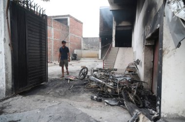 14 Ekim 2024 'te Bahraich Hindistan' da 14 Ekim 2024 'te düzenlenen dini geçit töreninde bir gencin öldürülmesinin ardından BAHRAICH INDIA 14 Ekim 2024' te Uttar Pradesh 'in Bahraich ilçesinde şiddet devam etti.