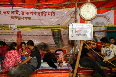 KOLKATA INDIA OCTOBER 14 2024 Junior doctors continue their indefinite hunger strike for 209 hours on demanding justice for RG Kar rape and murder incident and security for medical staff in hospitals at Esplanade on October 14 2024 in Kolkata India P clipart