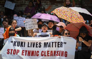 YENİ DELHI INDIA 7 Haziran 2023 Kuki Kabilesi 'nden kadınlar, 7 Haziran 2023' te Sanchit Khanna Hindustan Times tarafından Yeni Delhi Hindistan 'da çekilen fotoğrafta Manipur' da Kuki Zomi halkına yönelik şiddet iddiaları için adalet arayan pankartlar taşıdılar.