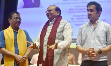 NEW DELHI INDIA JUNE 8 2023 Delhi Chief Minister Arvind Kejriwal with Delhi Lt Governor Vinai Kumar Saxena along with BJP MP Gautam Gambhir during the inauguration of the new campus of the Guru Gobind Singh Indraprastha University GGSIPU on June 8 20 clipart