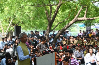 NEW DELHI INDIA JUNE 9 2023 External Affairs Minister S Jaishankar address the students during Dialogue with Students event at the Aryabhatta College of Delhi University on June 9 2023 in New Delhi India Photo by Sonu Mehta Hindustan Times clipart