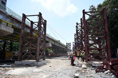 MUMBAI INDIA JUNE 12 2023 Congress leader Sanjay Nirupam visits the under construction Gokhale Bridge site to review and inspect the ongoing work at Andheri on June 12 2023 in Mumbai India Photo by Vijay Bate Hindustan Times clipart