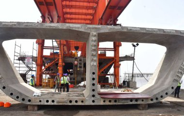 MUMBAI INDIA 16 HAZİRAN 2023 BMC Bombay 'ın Worli' den Priyadarshini Parkı 'na 16 Haziran 2023' te Mumbai 'deki ikinci bir yeraltı tünelinin kazısını tamamladı.