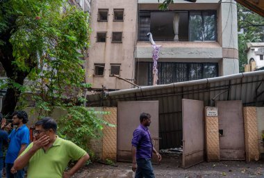 MUMBAI INDIA 25 Haziran 2023 Ulusal Afet Müdahale Gücü NDRF personeli 25 Haziran 2023 'te Hindistan Satish Bate Hindustan Times tarafından çekilmiştir.