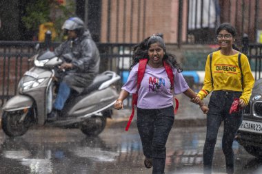 MUMBAI INDIA HAZİRAN 24 HAZİRAN 2023 Dadar 'da 24 Haziran 2023 tarihinde Hindistan Satish Bate Hindustan Times