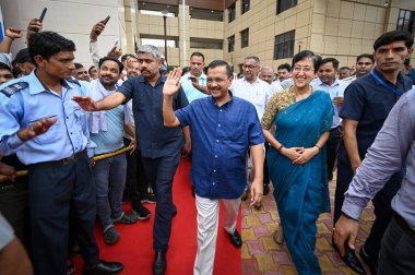 YENİ DELHI INDIA 26 Haziran 2023 Arvind Kejriwal Delhi başbakanı ve Delhi Atishi Eğitim Bakanı, yeni inşa edilen Delhi Hükümeti tarafından 26 Haziran 2023 'te Yeni Del Del Okulu Libaspur' da açıldı.