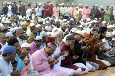 GURUGRAM INDIA 29 Haziran 2023 Kurban Bayramı 29 Haziran 2023 'te Hindistan' daki Gurugram Vadisi Parkı 'nın 29. Bölgesinde, Bakra Bakrid al Adha Kurban Bayramı olarak da bilinen Bayarami İslamdır.