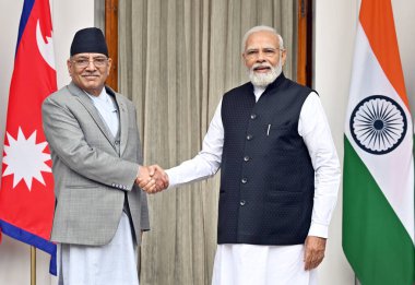 NEW DELHI INDIA HAZİRAN 12023 Başbakan Narendra Modi ve Başbakan Pushpa Kamal Dahal Prachanda, 12023 yılında Yeni Delhi Hindistan ve Nepal 'deki Hyderabad House' daki toplantıları öncesinde Perşembe günü rampayı açma girişimlerini açıkladı. 