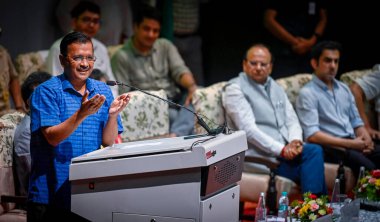 NEW DELHI INDIA 8 Haziran 2023 Delhi Vali Vinai Kumar Saxena Delhi Baş Bakanı Arvind Kejriwal Delhi Eğitim Bakanı Atishi Marlena BJP Milletvekili Gautam Gambhir ve Guru Gobind Singh Indraprastha 'nın yeni kampüsünün açılışında