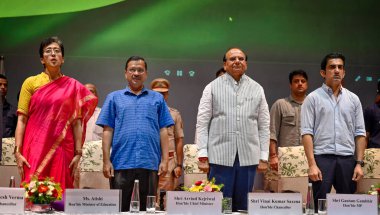 NEW DELHI INDIA 8 Haziran 2023 Delhi Vali Vinai Kumar Saxena Delhi Baş Bakanı Arvind Kejriwal Delhi Eğitim Bakanı Atishi Marlena BJP Milletvekili Gautam Gambhir ve Guru Gobind Singh Indraprastha 'nın yeni kampüsünün açılışında